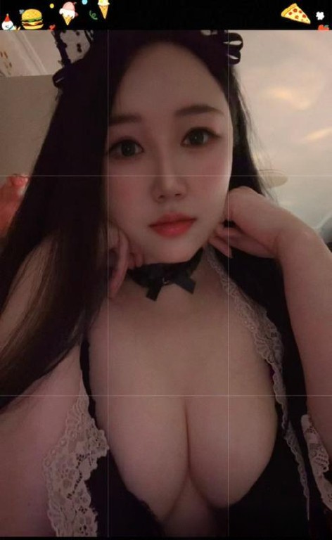 大胸少妇小姐姐