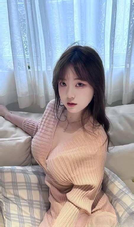 可爱美乳大胸妹妹