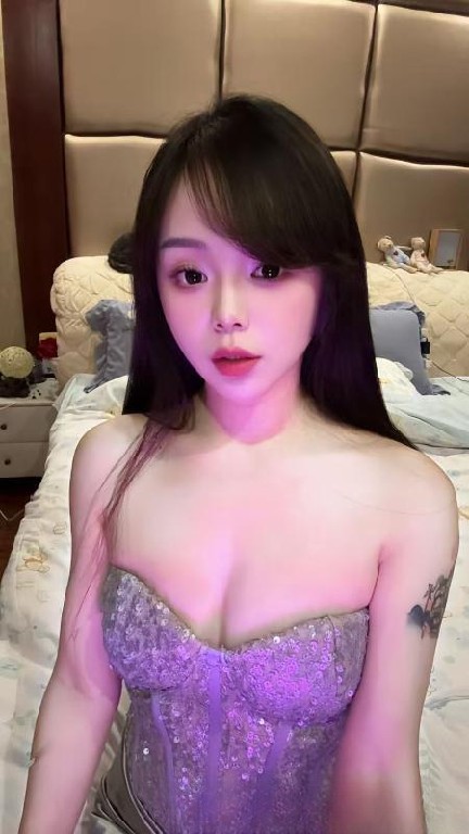 天府颜值小鱼儿