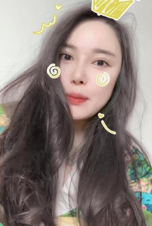 建邺吾悦广场小姐姐