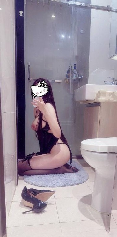 服务系颜值洛伊老师