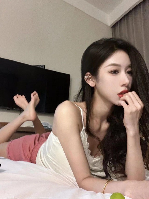 超性感大胸御姐型妹妹