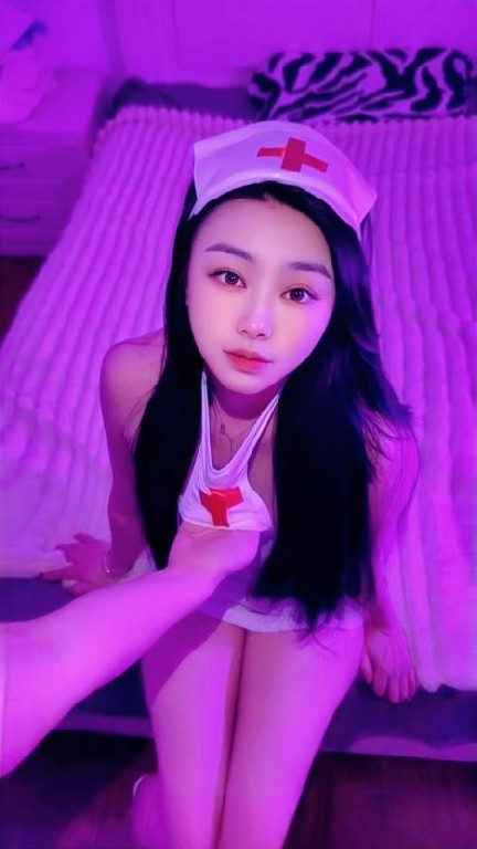 东站风骚大奶妹