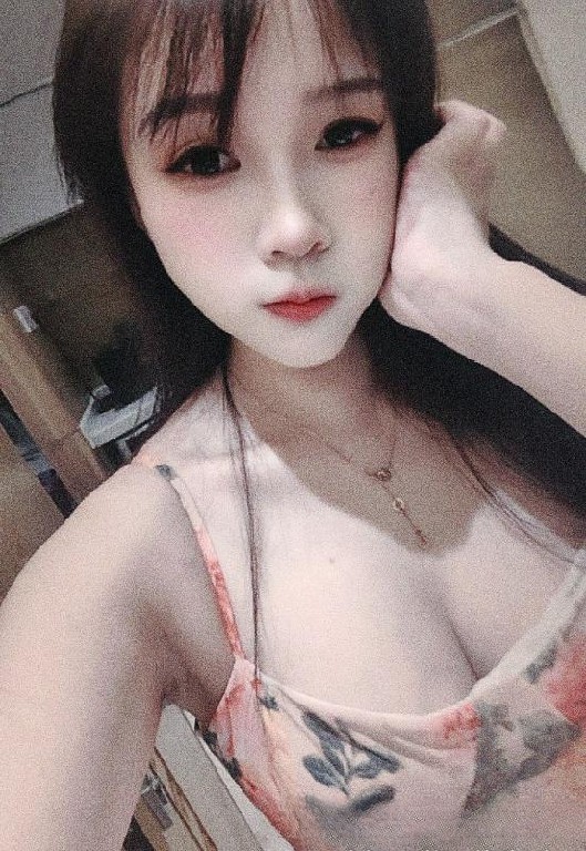 天河舌吻小妖精