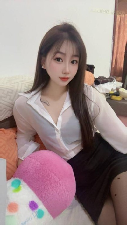 武侯肤白女友感涵涵