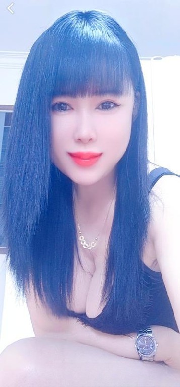 浦东大奶骚妇很泄火