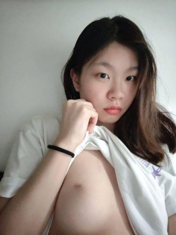 兼职刚下海小妹