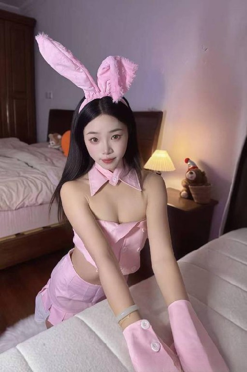 闵行蜜桃臀萌妹璐瑶