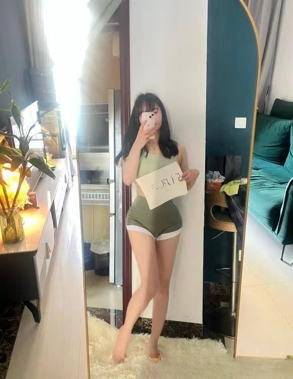 静安年轻颜值骚女