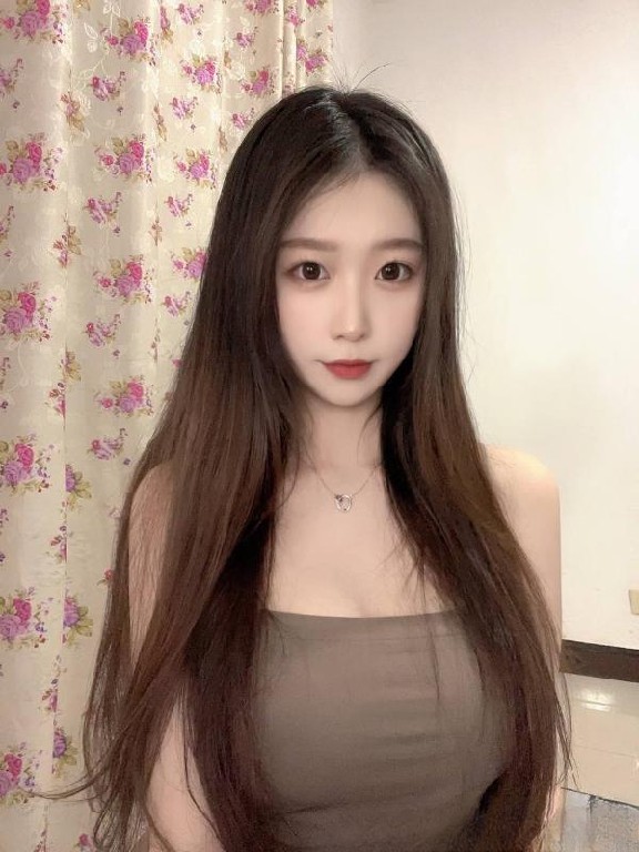 武汉三点粉一线天萌妹