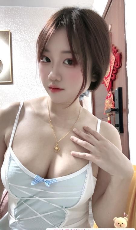 颜值清纯女甜甜