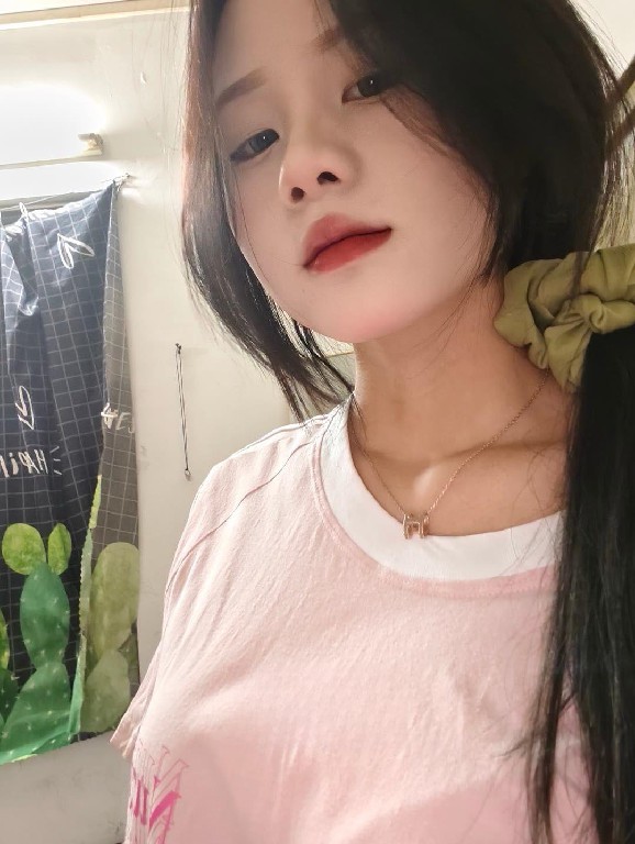 分享七里河一线天美鲍小姐姐