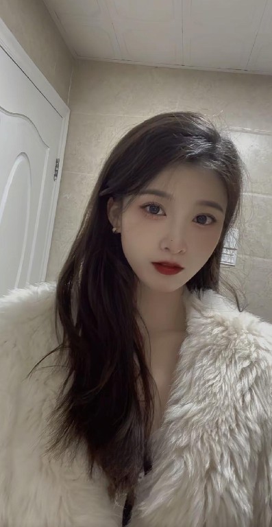 超级可爱嫩妹子