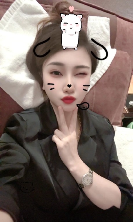 南山清纯小美女