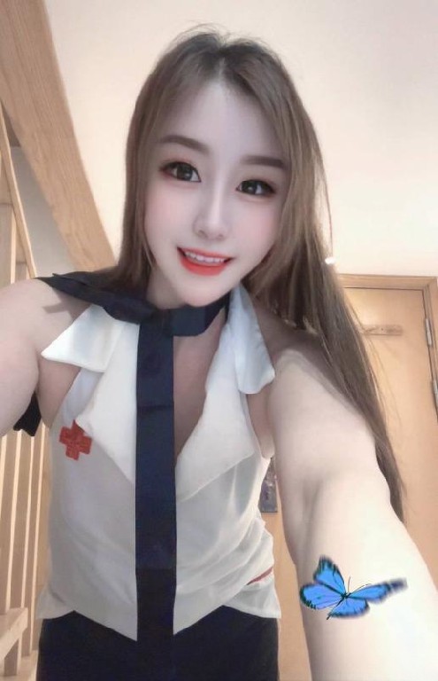 新银座美胸依依