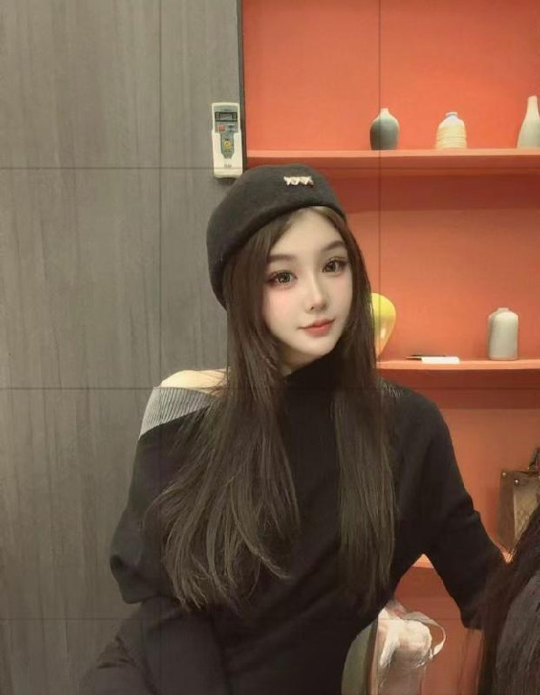 性感美女春节不打烊