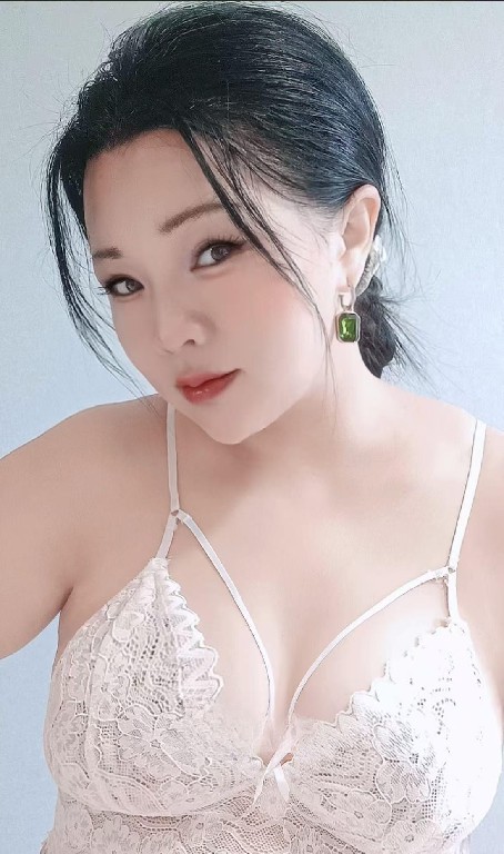 秦淮连体袜熟女很会玩