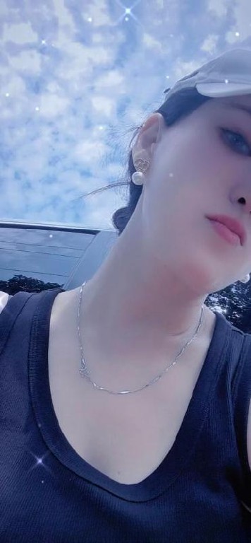 细腰性感肥臀少妇