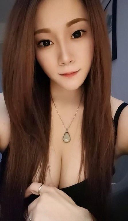 龙华大胸性感小姐姐