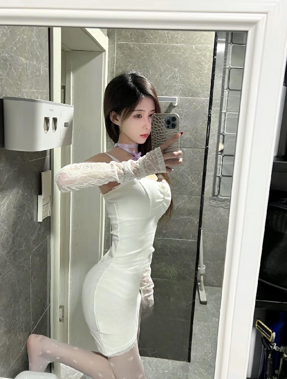 勾魂小妖精大屁股耐干，后入给我操爽了