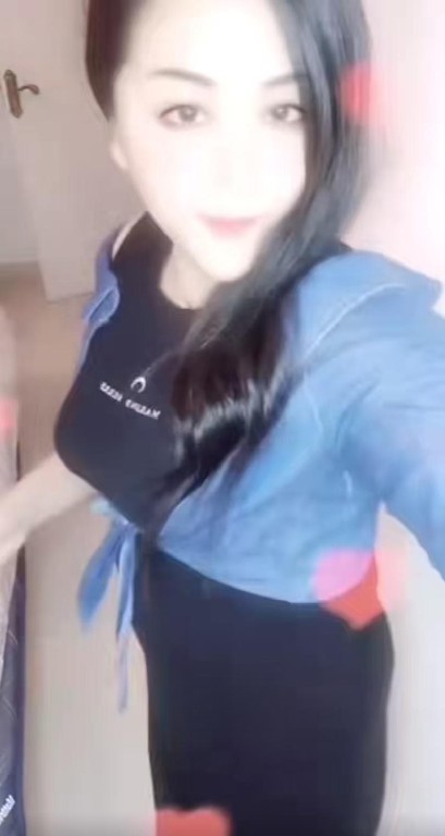 会艳舞的骚货熟女