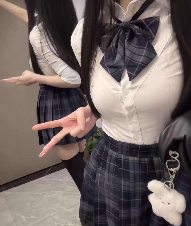 JkLO制骚逼水份多丰乳肥臀