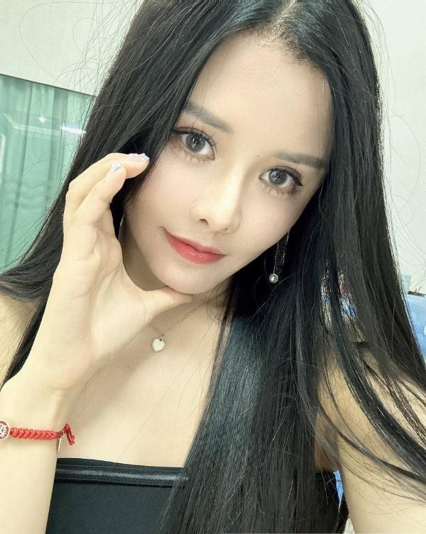 成都南站火辣蜜桃臀