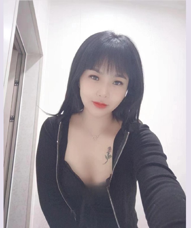 口爆复工甜甜妹