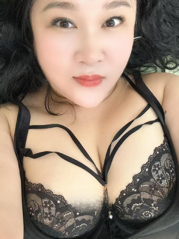 滨江巨乳骚熟女