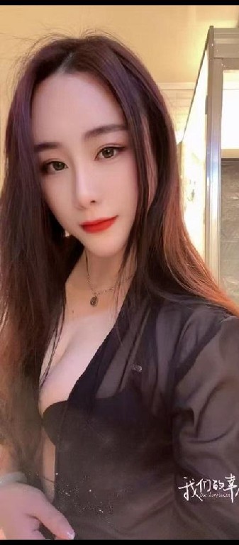 闵行长腿翘臀御姐