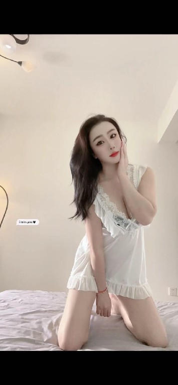 金山妹妹苗条身材