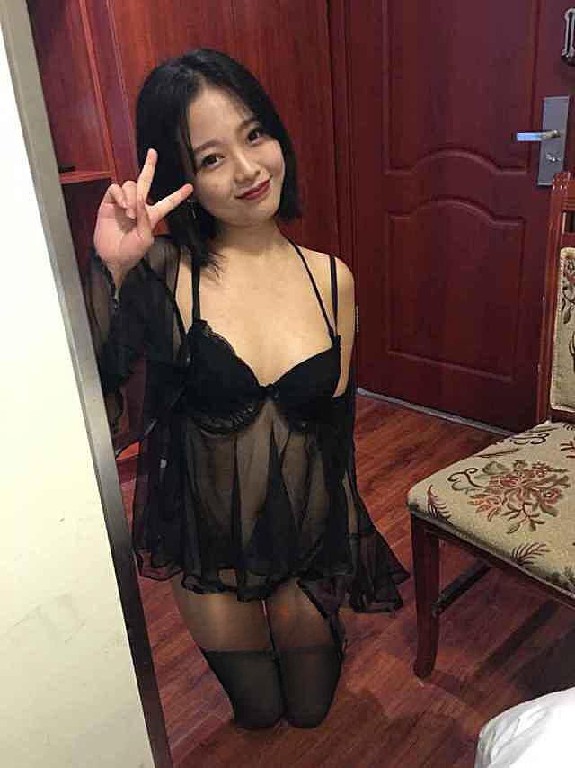 小穴肥美白虎一线天