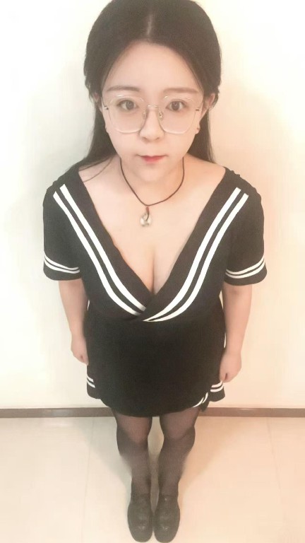 青岛新人小姐姐