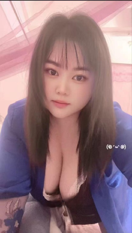 微胖巨乳茜茜