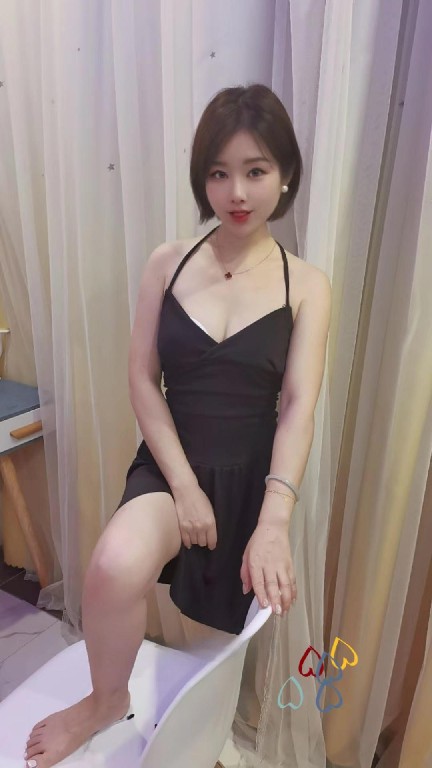 清纯羞涩粉嫩多汁的一线天白虎兼职