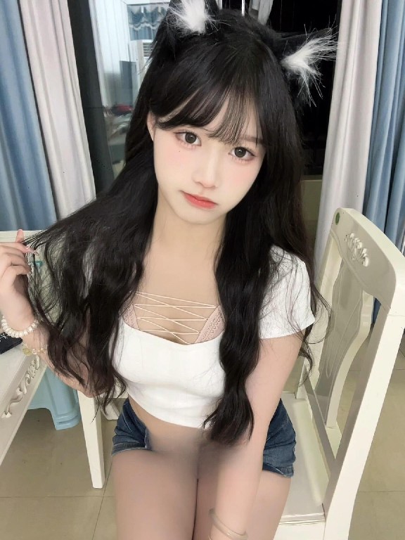 天河18岁兼职刚刚下海兼职粉嫩多汁