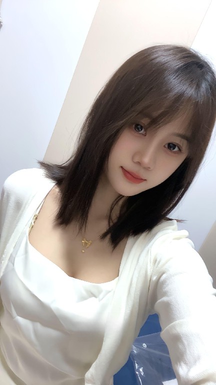 年轻美女特别主动配合