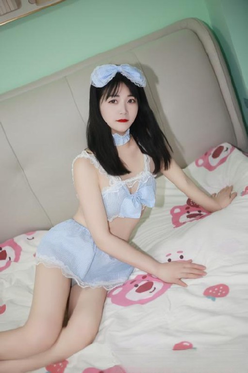 苏州白嫩低胸情趣少妇