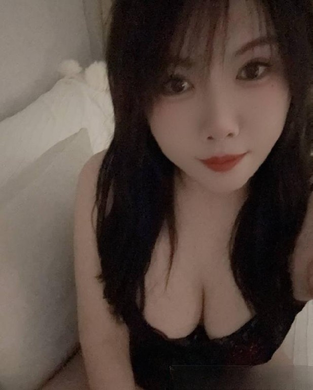 丰满温柔蜜桃臀老师