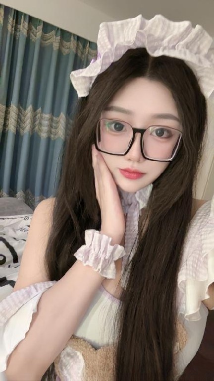 制服可爱小女友