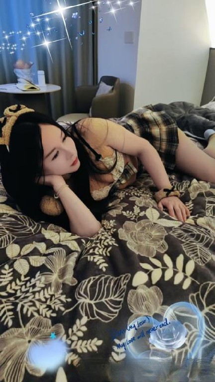 大长腿风骚少妇