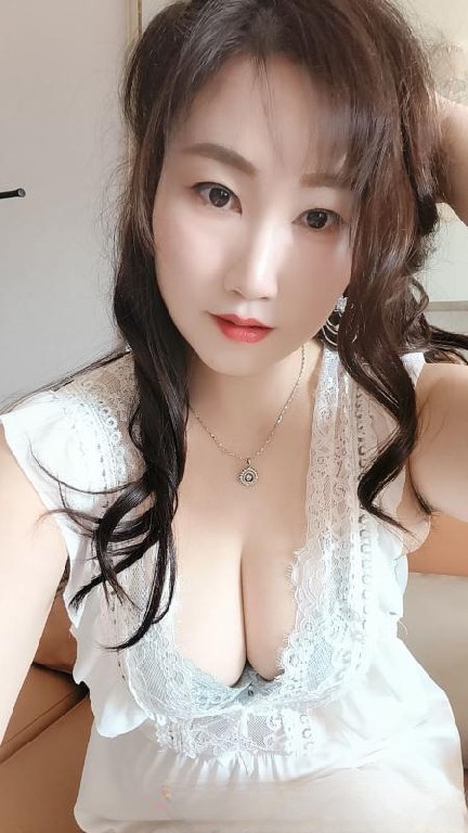 长沙翘臀少妇金麗