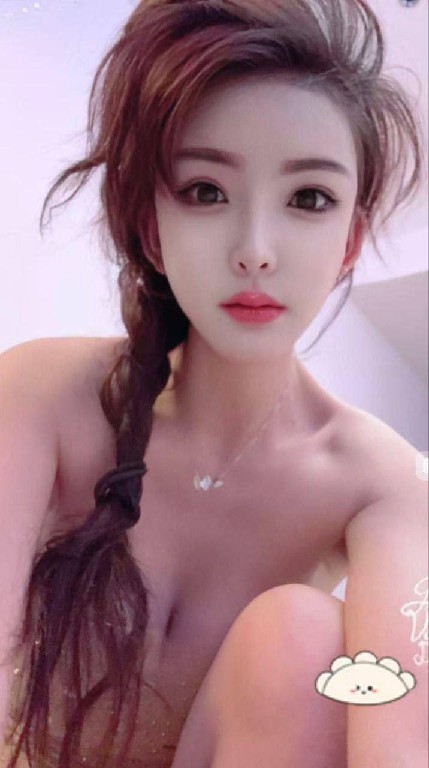 丰泽白皙紧致性感少妇