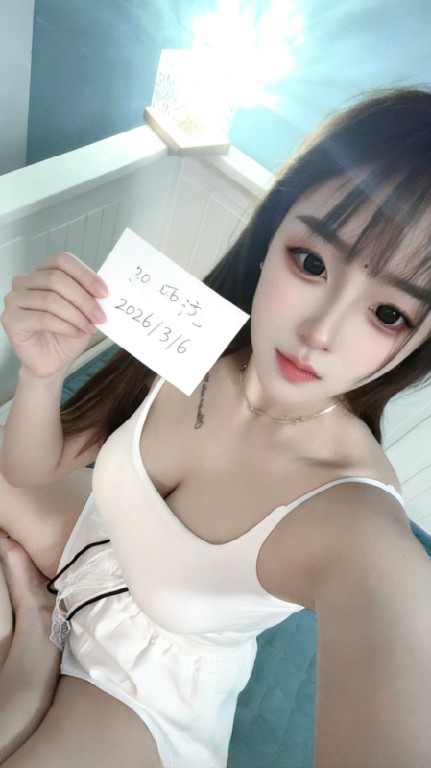 雁塔性感制服小龙女