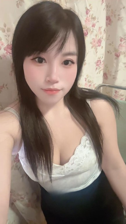 美女兼职水多口活一绝