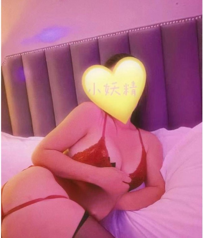 南城清纯大奶御姐