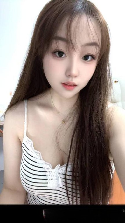 蜀山雪白大胸妹子