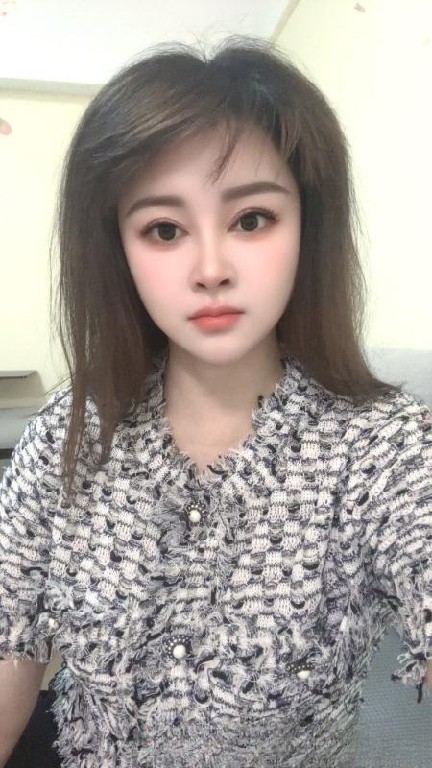 服务风骚大胸姐姐