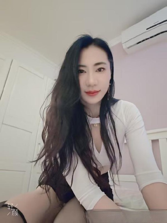 朝阳风骚大奶长腿少妇