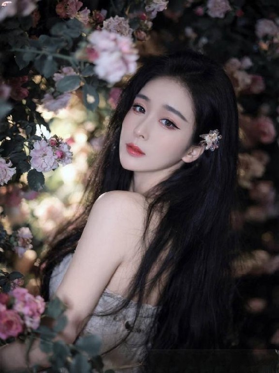 气质迷人小妖精萱萱